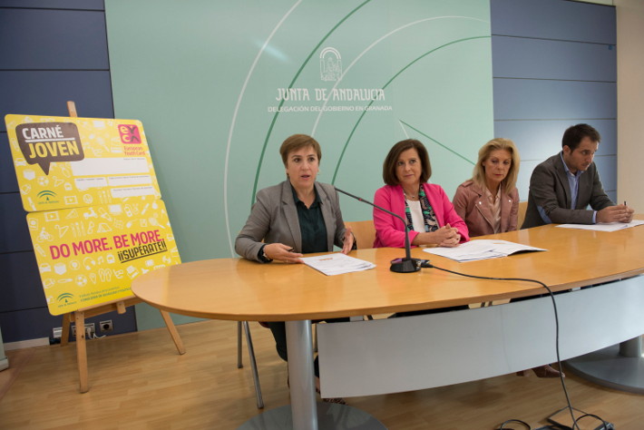 La Junta de Andalucía ofrece descuentos para jóvenes en alquiler de equipos y servicios de hostelería en Sierra Nevada